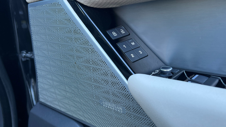 Land Rover Range Rover Velar 2.0 D200 Edition 5dr Auto Diesel Estate